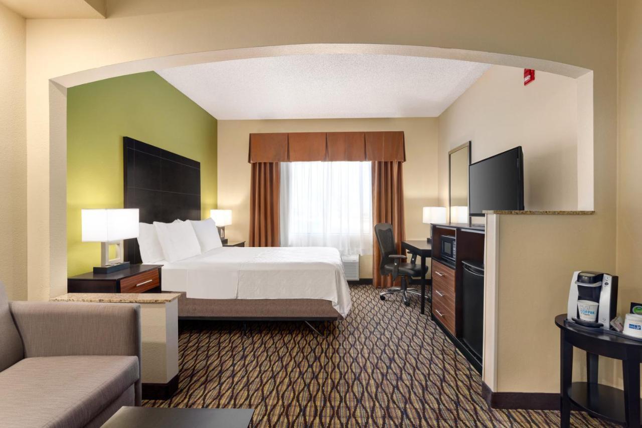Holiday Inn Express Hotel & Suites Edmond By Ihg Exterior photo