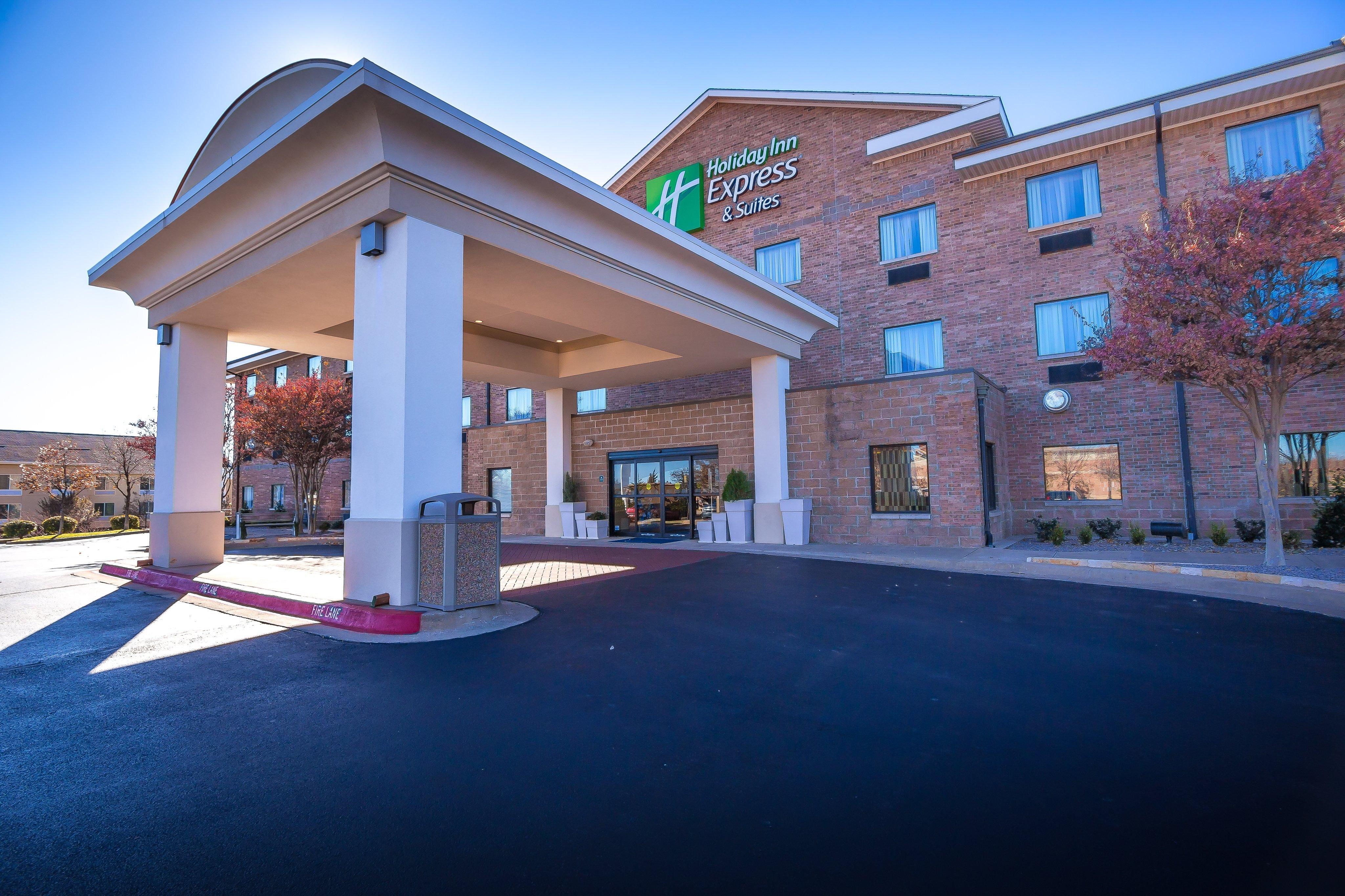 Holiday Inn Express Hotel & Suites Edmond By Ihg Exterior photo